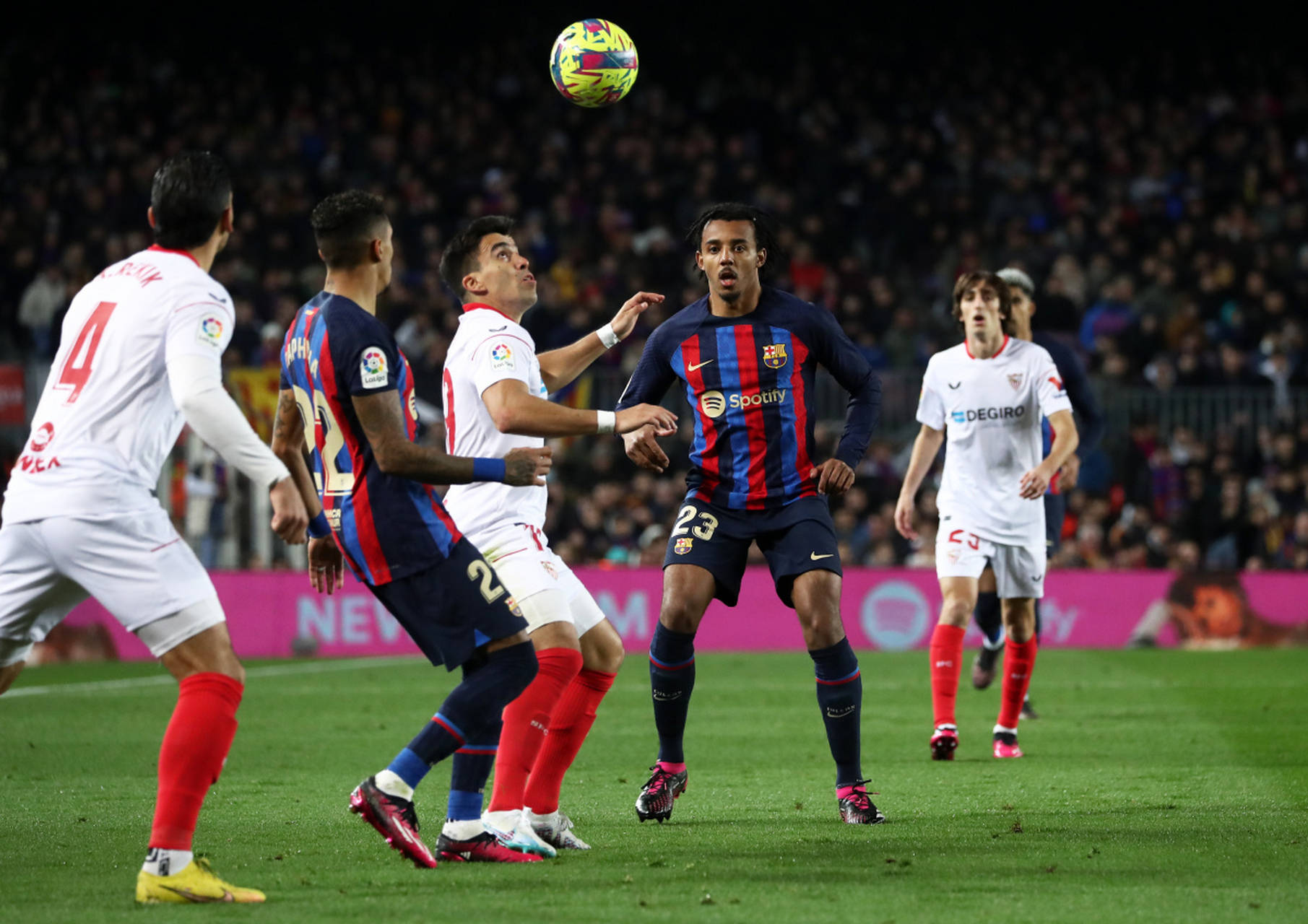 西甲角逐激烈,比分1-1,门将多次精彩扑救,场均成功断球72%、传球成功率86%的简单介绍 西甲角逐激烈,比分1-1,门将多次精彩扑救,场均成功断球72%、传球成功率86%的简单介绍