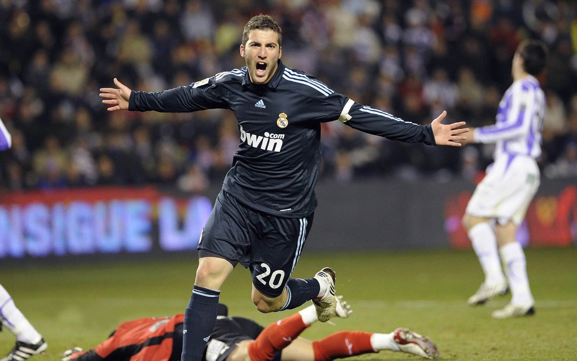 国民队战术调整助力重要胜利，国民党队列动作