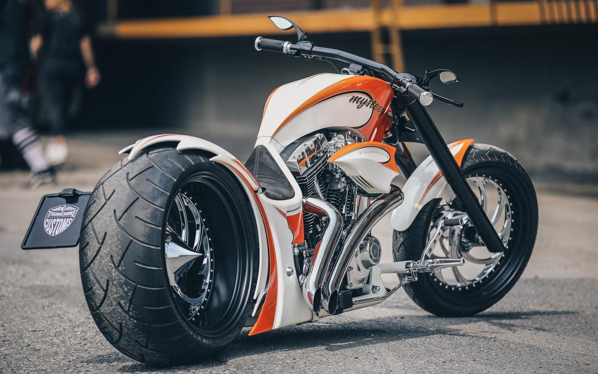 法兰克福球员表现出色，以出色实力赢得比赛，法兰克福著名球员