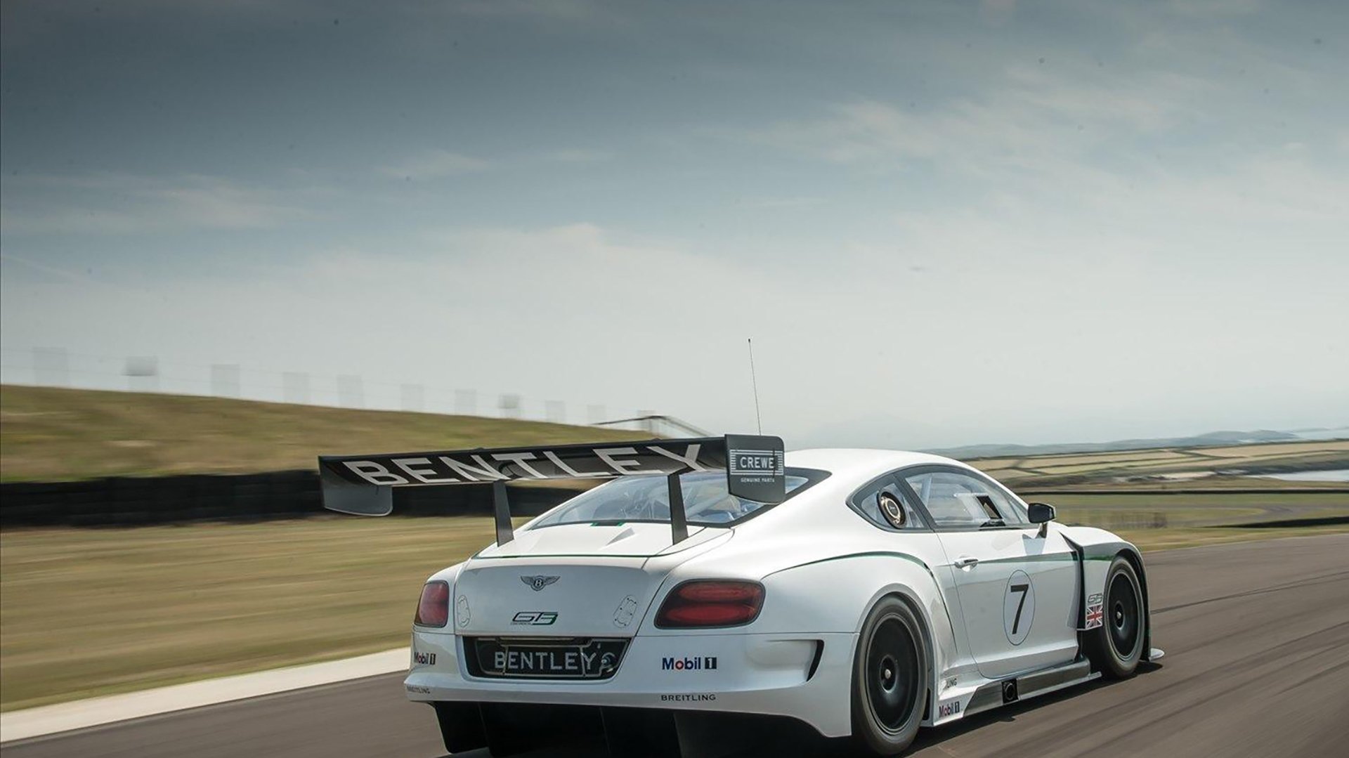 “舞动未来！运动舞蹈赛在金牛区城北体育馆上演完美联动”