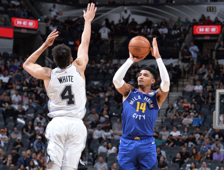 开云体育:凯尔特人队防守策略:如何限制约基奇的低位进攻? 开云体育:凯尔特人队防守策略:如何限制约基奇的低位进攻?