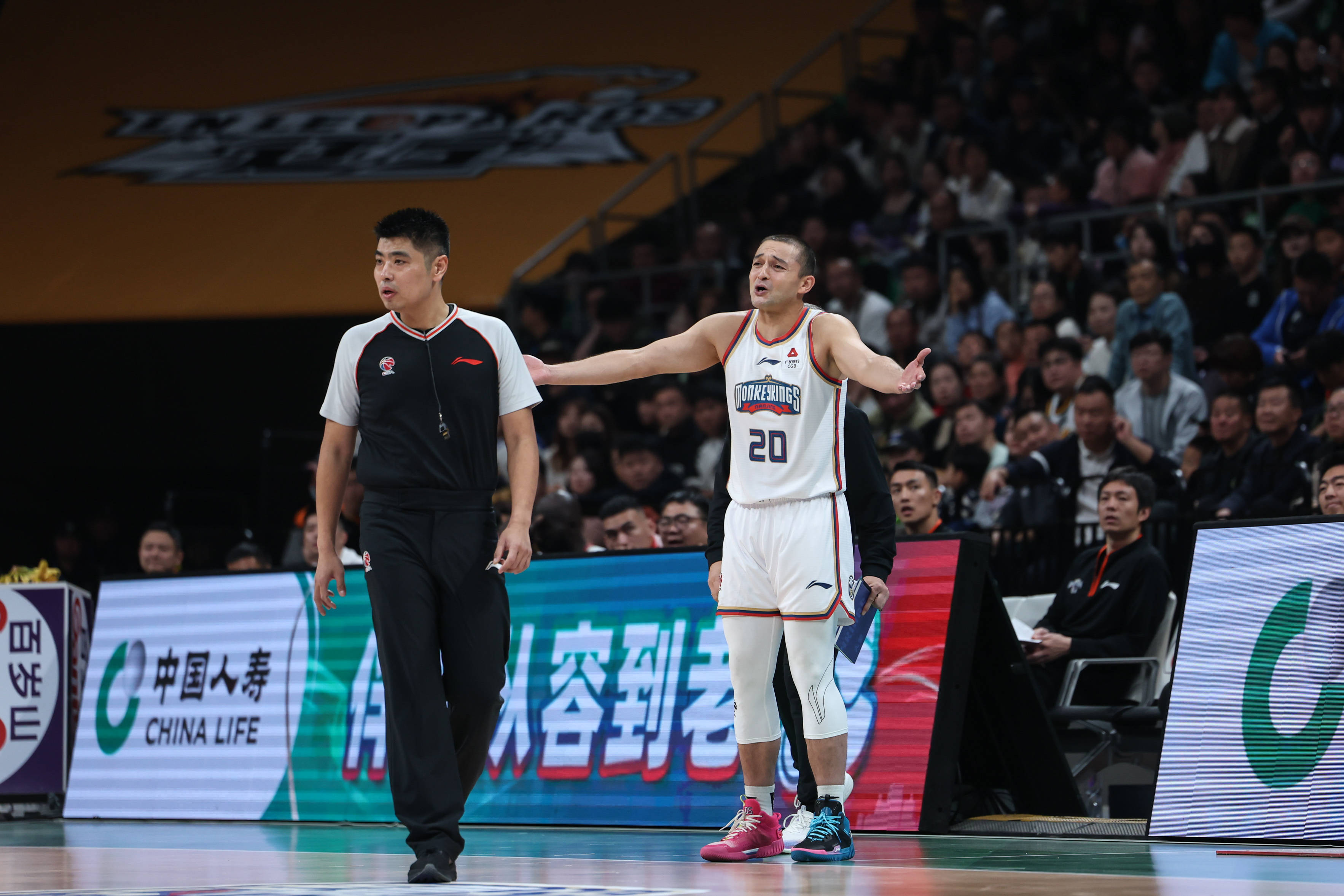 开云体育：CBA球队的球迷文化建设：如何打造更具凝聚力的球迷群体？的简单介绍