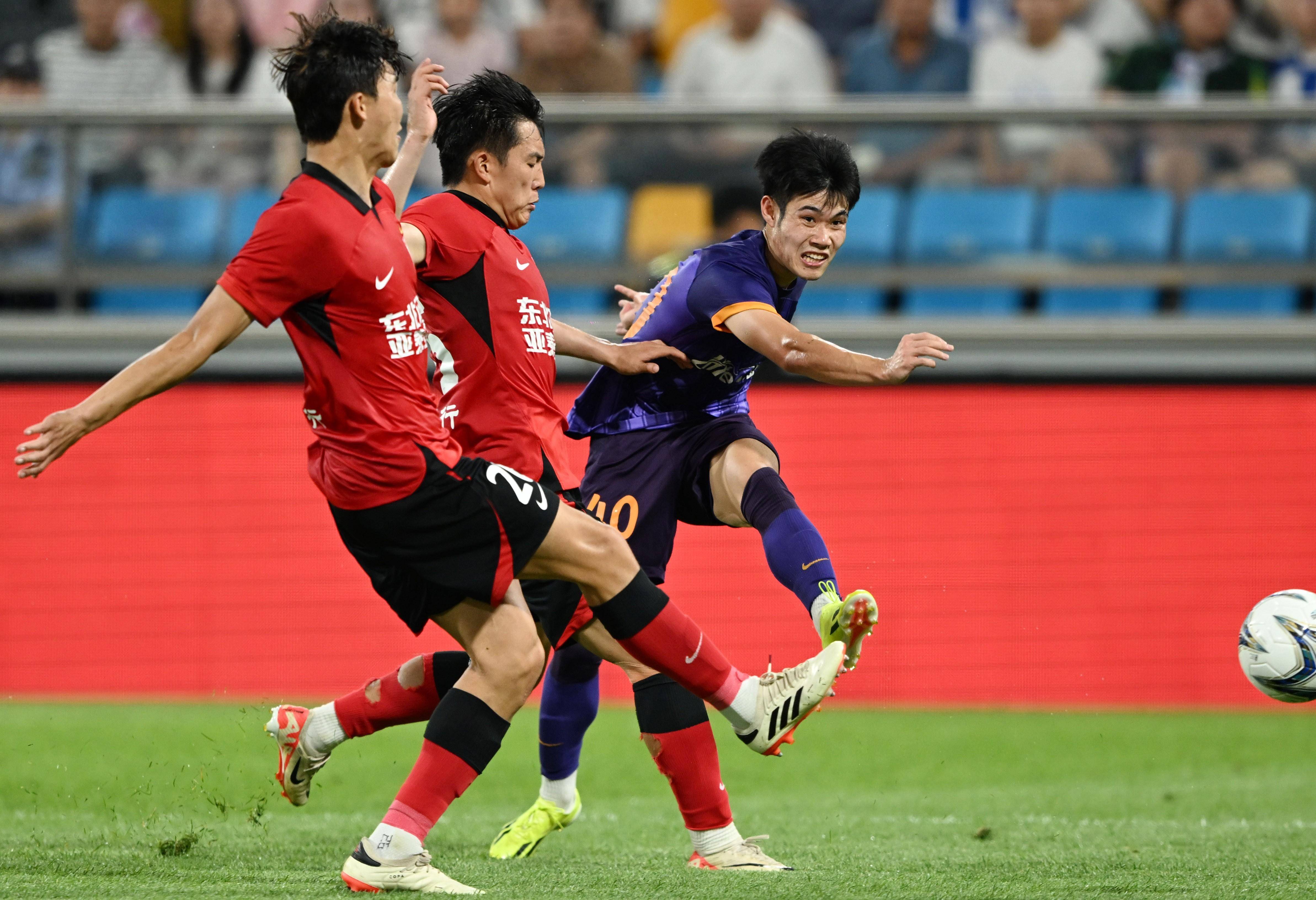 关于开云体育:足协杯：八强产生，强队晋级，悬念丛生的信息